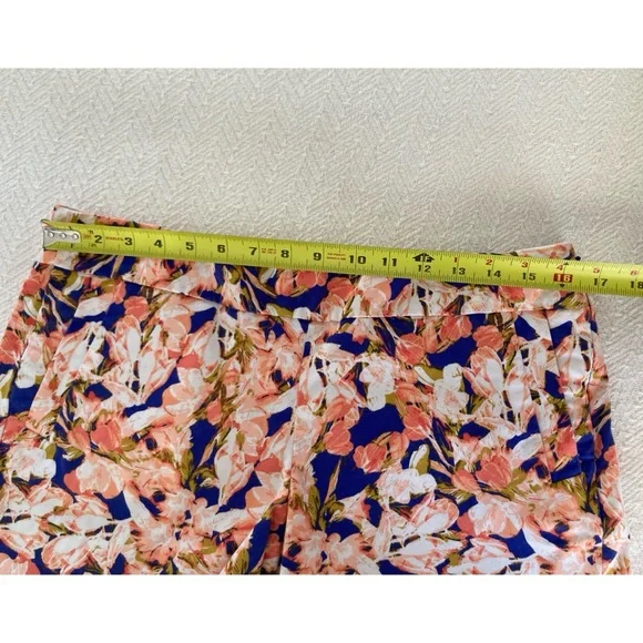J. Crew Floral Mid-Rise Chino Shorts Size 12 5” Inseam - Picture 10 of 13